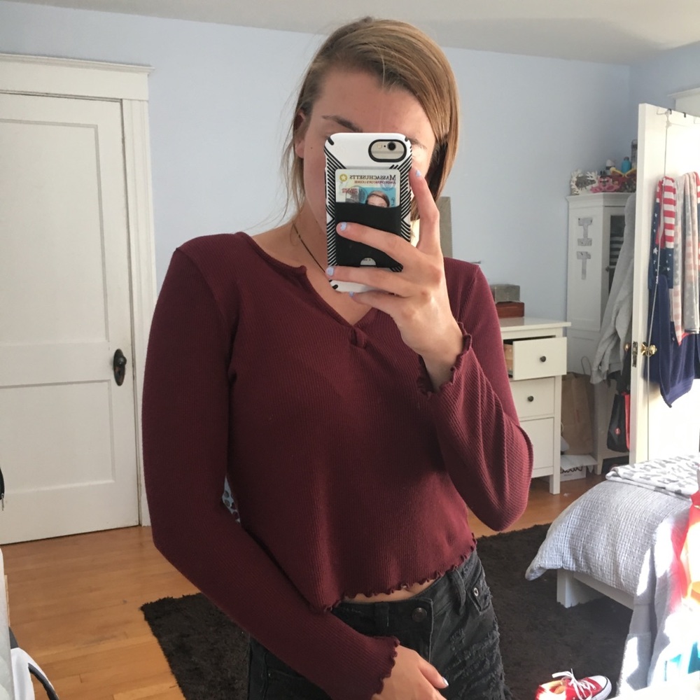 Maroon crop top long sleeve